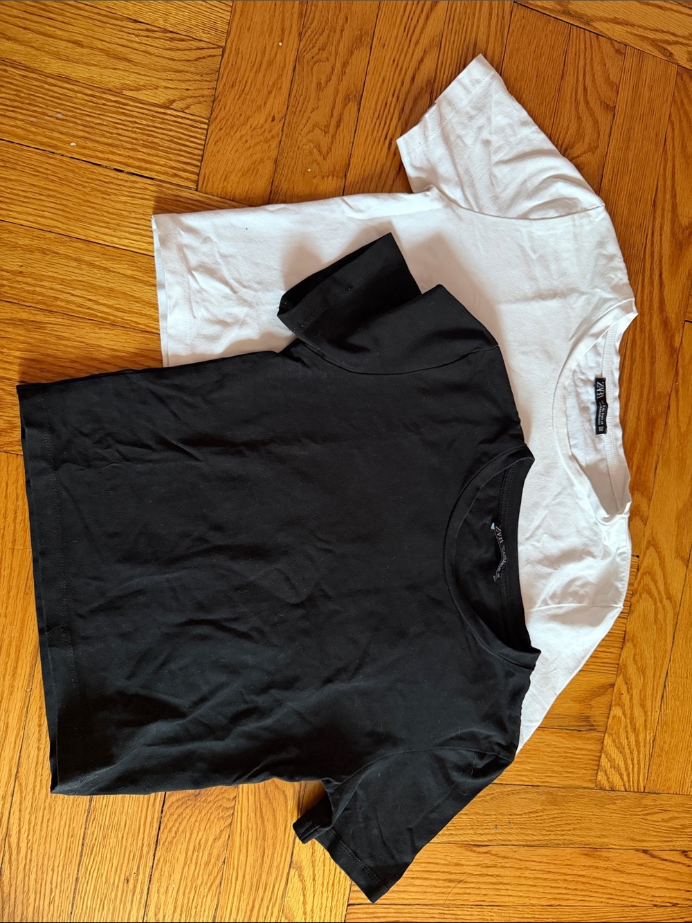 Classic Black & White -Shirts